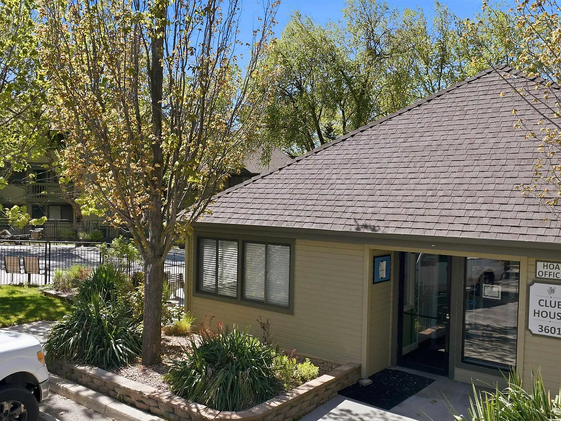 Property thumbnail 2